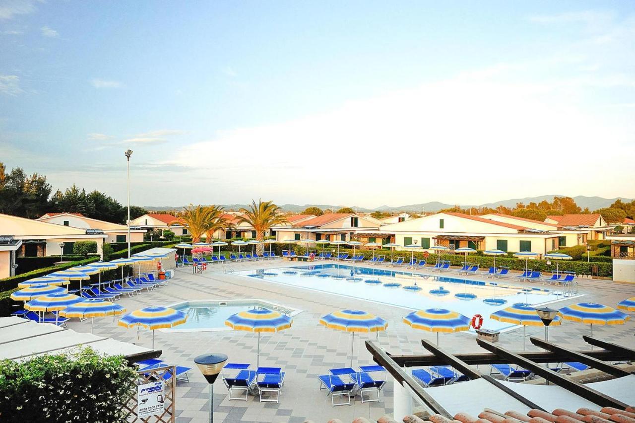 Apartment In Cecina Mare With Outdoor Pool Marina di Cecina Exterior foto
